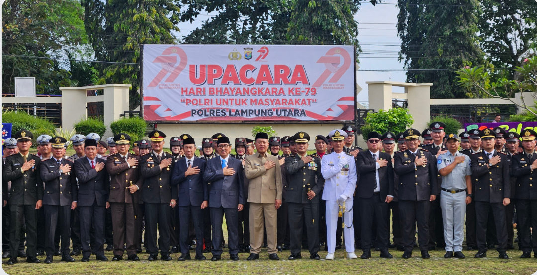 Kepala Kantor Imigrasi Kotabumi Hadiri Upacara Hari Bhayangkara ke-79 di Polres Lampung Utara