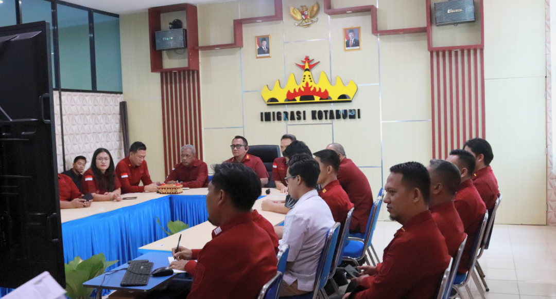 Kepala Imigrasi Kotabumi Berikan Arahan Terkait Tindak Lanjut Desk Evaluasi ZI Menuju WBK/WBBM