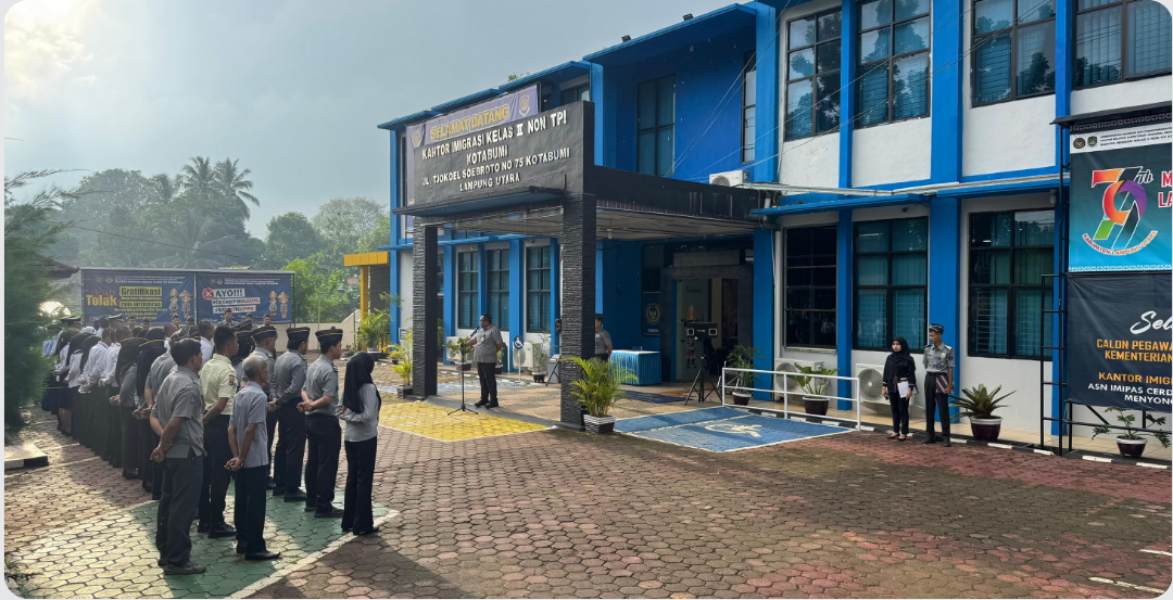 Kepala Kantor Imigrasi Kotabumi Tekankan Disiplin Saat Pimpin Apel Pagi