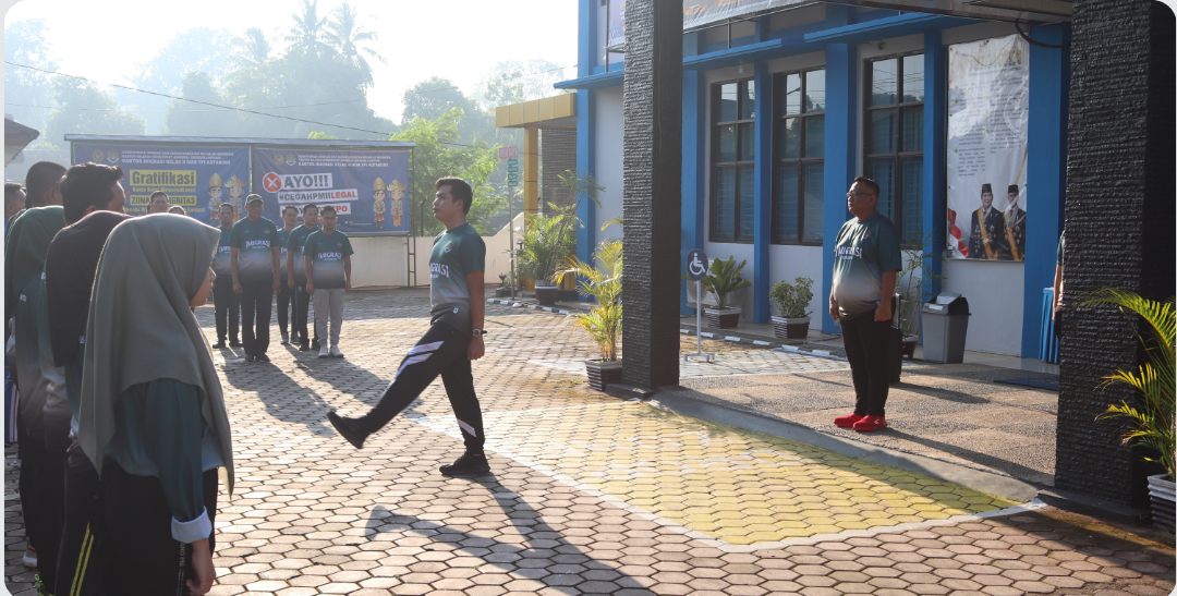 Kantor Imigrasi Kotabumi Gelar Apel Pagi Jumat Bersih