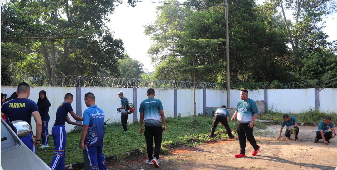 Kantor Imigrasi Kotabumi Gelar Apel Pagi Jumat Bersih