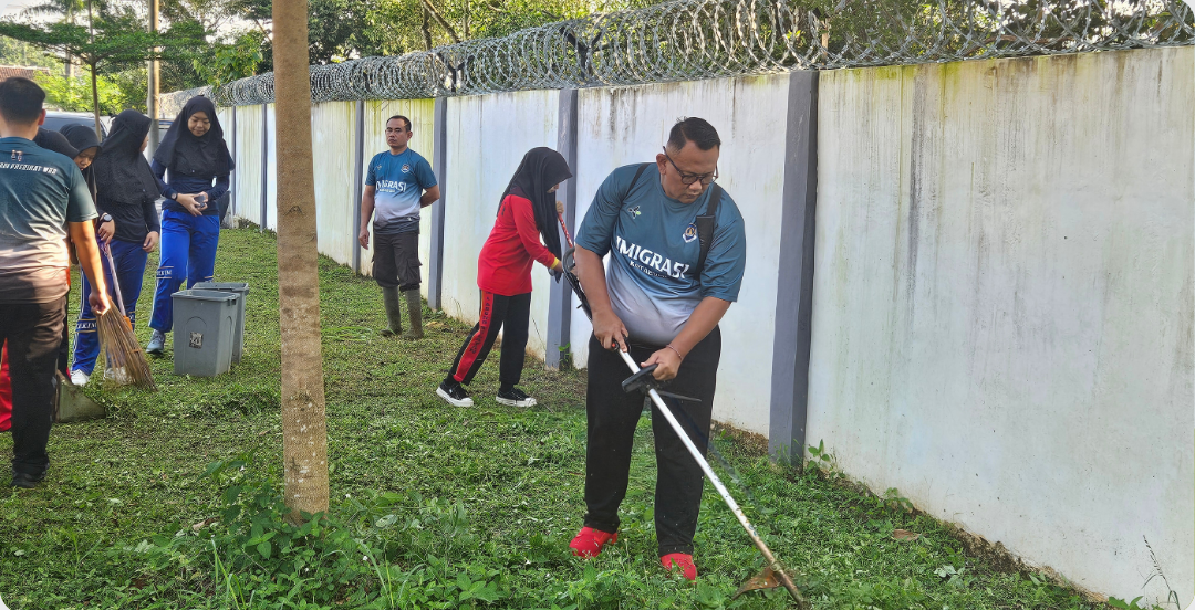 Kantor Imigrasi Kotabumi Gelar Apel Pagi Jumat Bersih