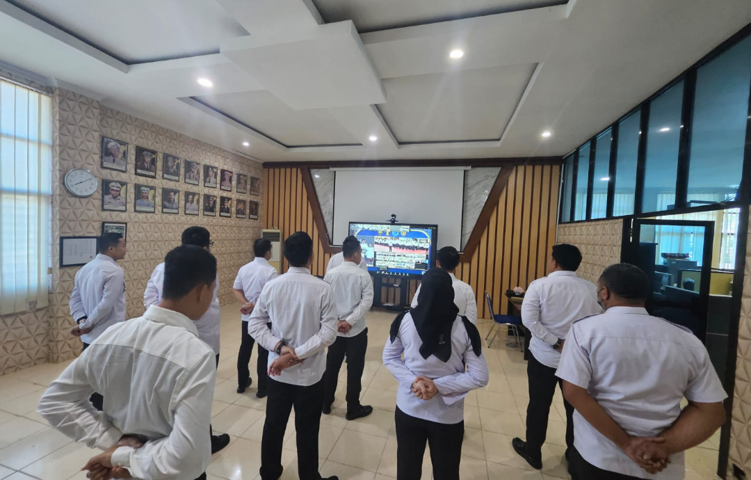 Pasca Libur Lebaran, Imigrasi Kotabumi Ikuti Apel Bersama Kemenko Polhukam RI Melalui Zoom Meeting