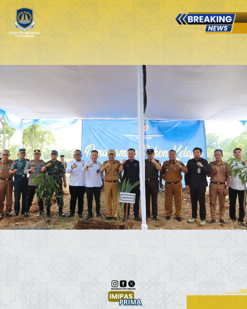 Imigrasi Kotabumi Dukung Ketahanan Pangan Nasional Melalui Penanaman Pohon Kelapa Serentak