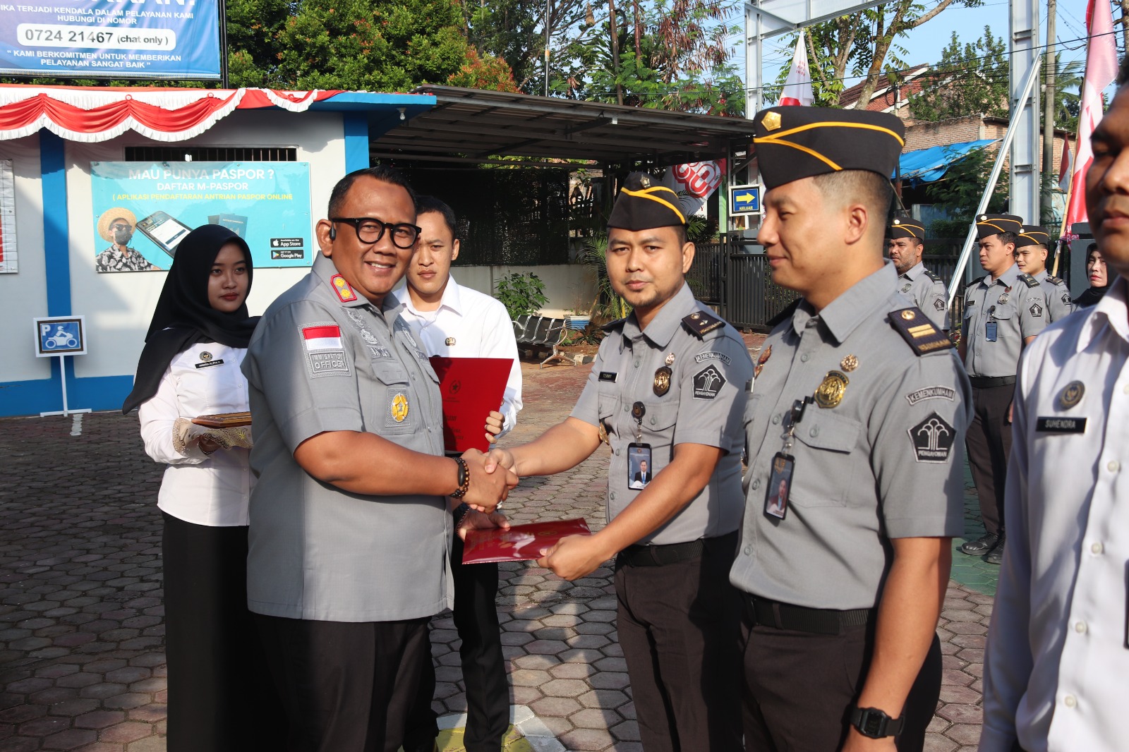Apel Pagi Imigrasi Kotabumi, Momen Pemberian Penghargaan dan Penguatan Semangat Menuju WBK