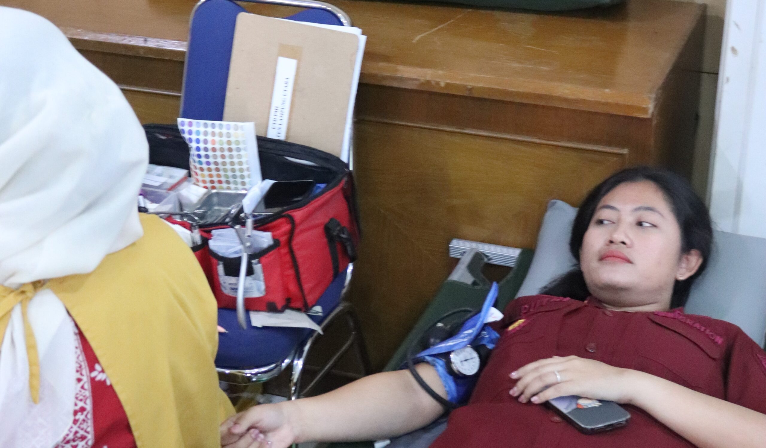 Sinergi Kemanusiaan: Imigrasi Kotabumi Berpartisipasi dalam Donor Darah
