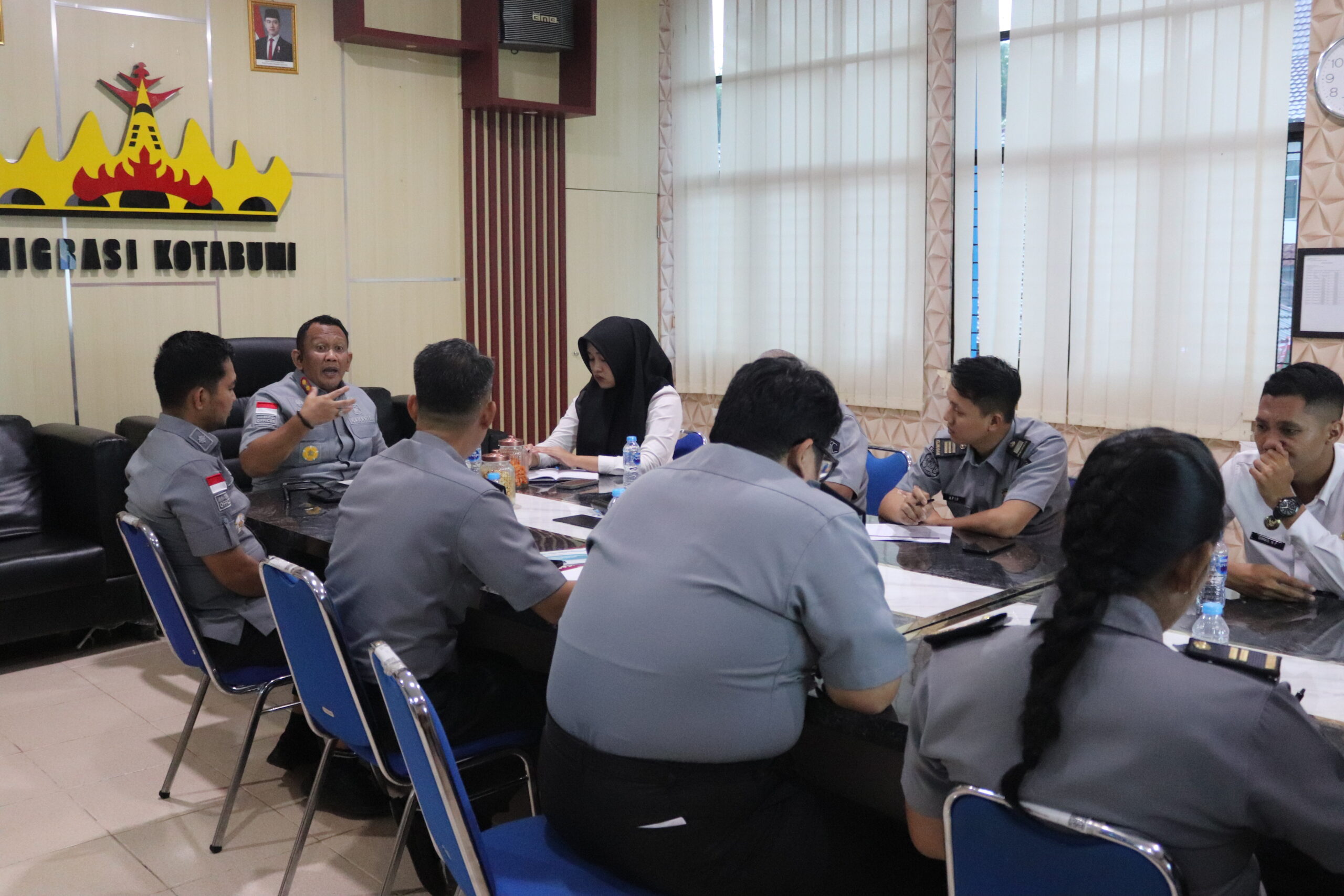 Siap Tingkatkan Kualitas Layanan Publik, Imigrasi Kotabumi Matangkan Persiapan Sosialisasi Standar Pelayanan