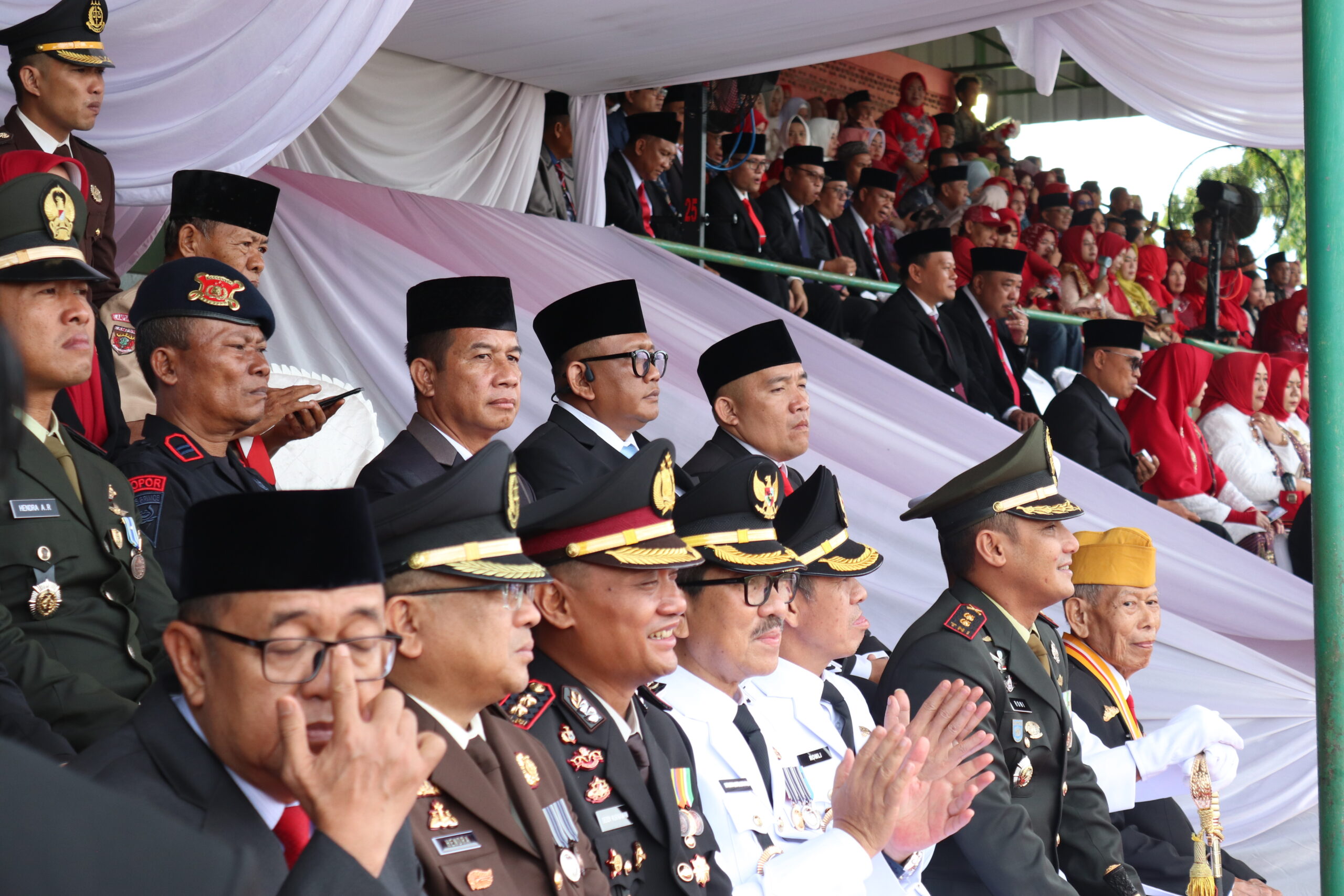 Kepala Kantor Imigrasi Kotabumi Hadiri Upacara HUT ke-80 RI di Stadion Sukung