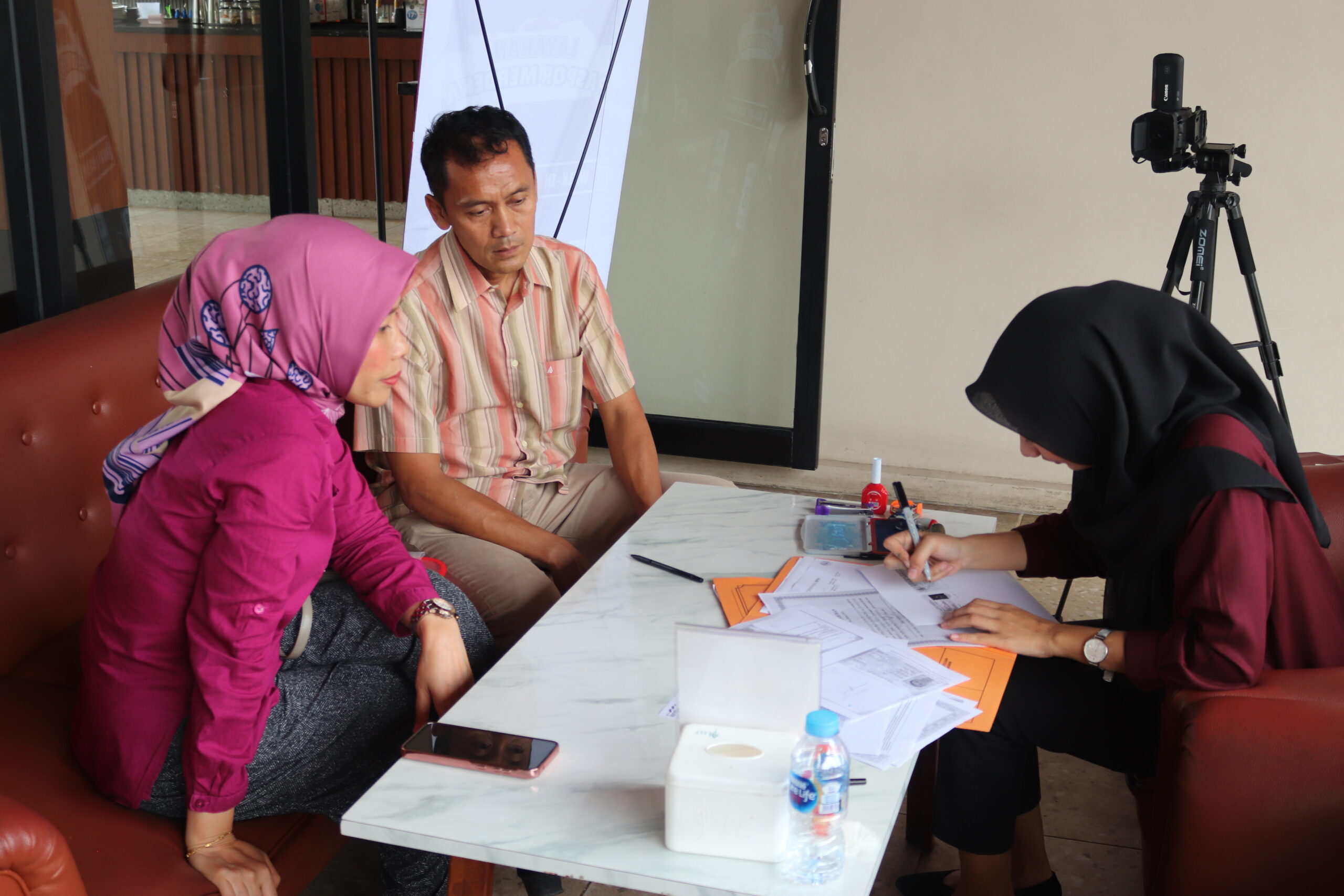 Dekat dengan Masyarakat Imigrasi Kotabumi Hadirkan Paspor Merdeka di Cafe Kiyotime