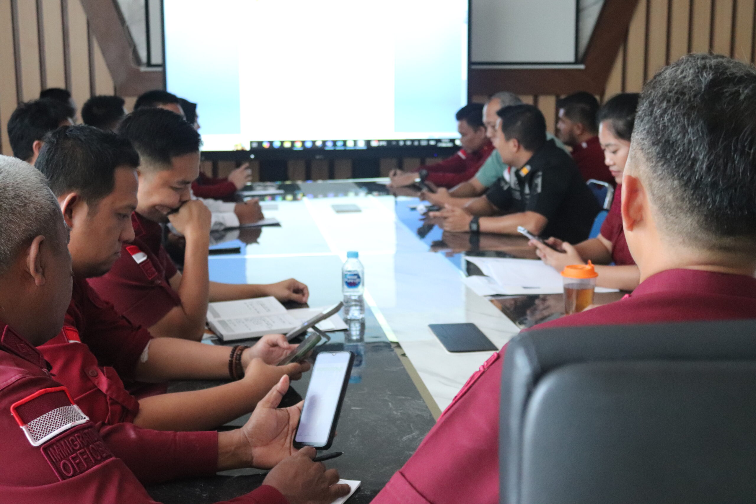 Penguatan Pembangunan Zona Integritas: Imigrasi Kotabumi Gelar Rapat Persiapan Wawancara Tahapan Kontestasi WBK