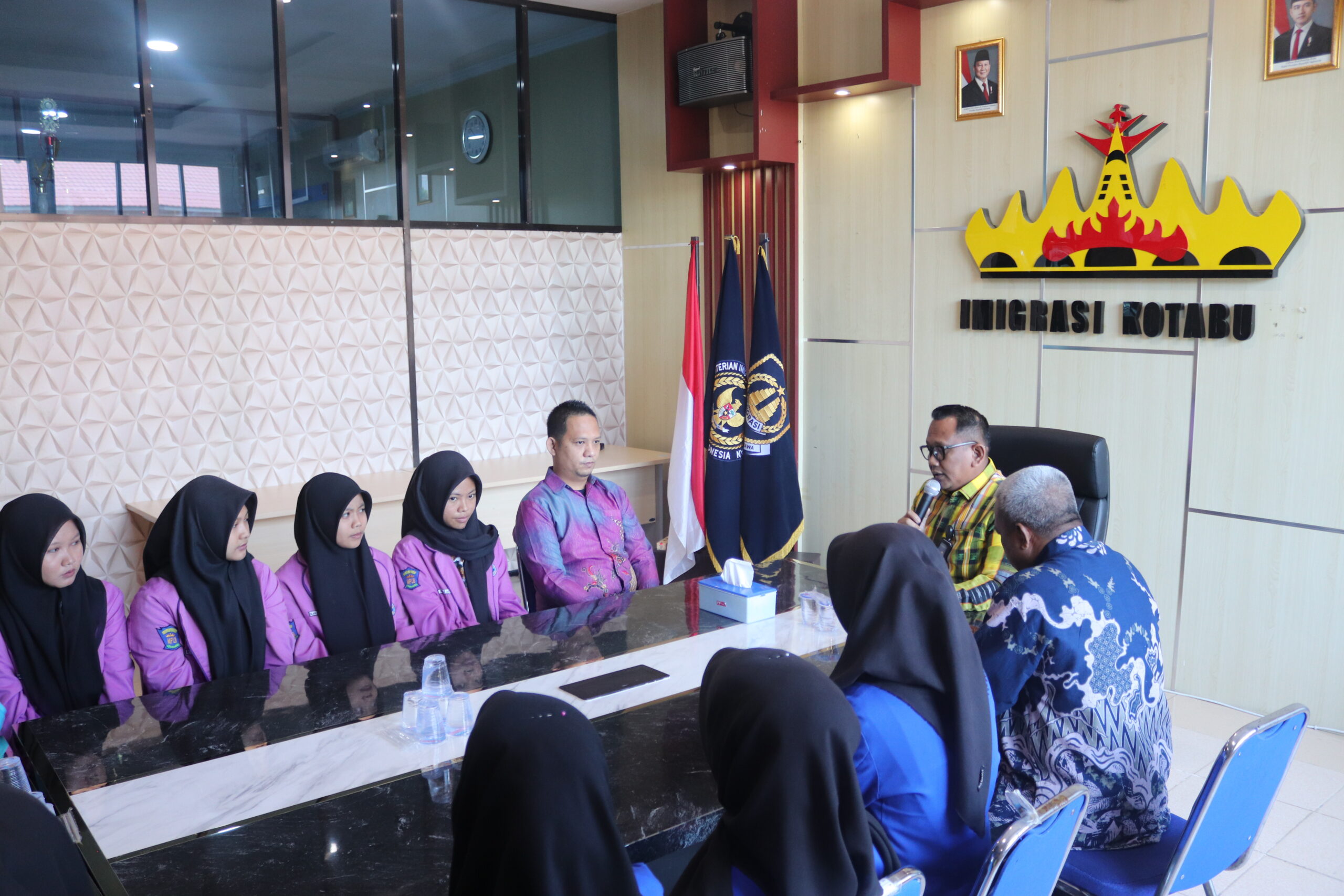 Kanim Kotabumi Gelar Rapat Bersama Peserta Magang