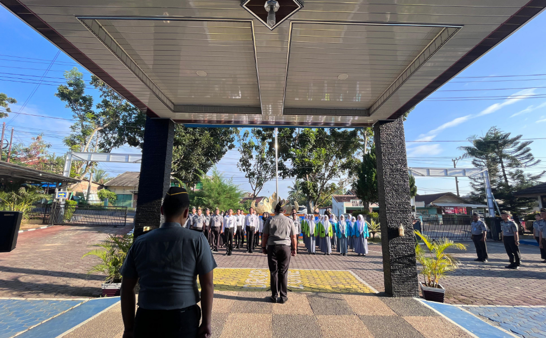Tingkatkan Disiplin dan Profesionalisme, Kepala Kantor Imigrasi Kotabumi Pimpin Langsung Apel Pagi