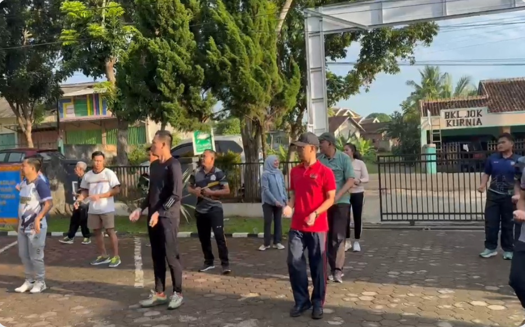 Seluruh Pegawai Kantor Imigrasi Kotabumi Laksanakan Olah Raga Pagi Bersama