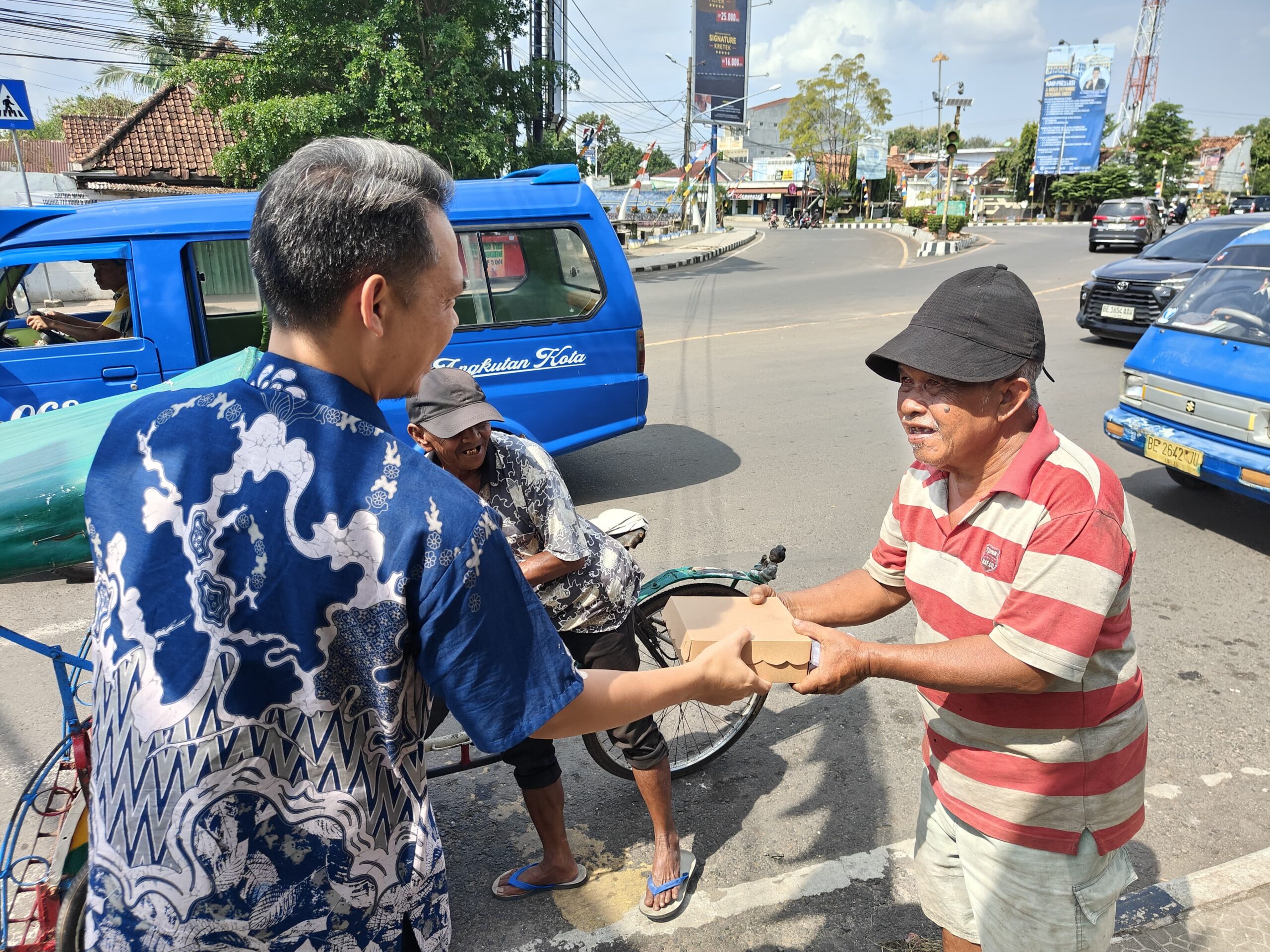 Kantor Imigrasi Kotabumi Gelar "Jumat Berkah", Wujudkan Kepedulian Sosial untuk Masyarakat