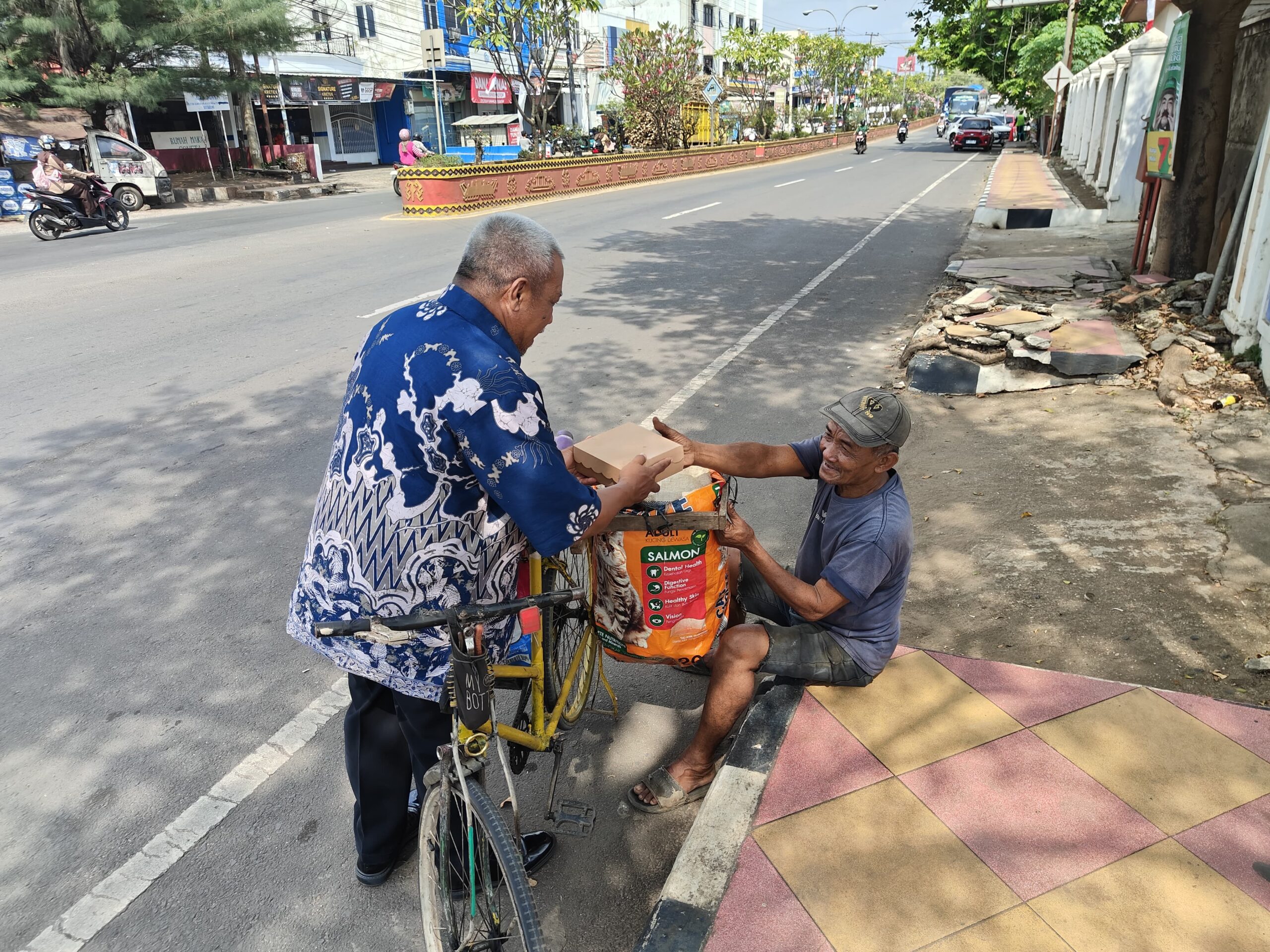 Kantor Imigrasi Kotabumi Gelar "Jumat Berkah", Wujudkan Kepedulian Sosial untuk Masyarakat