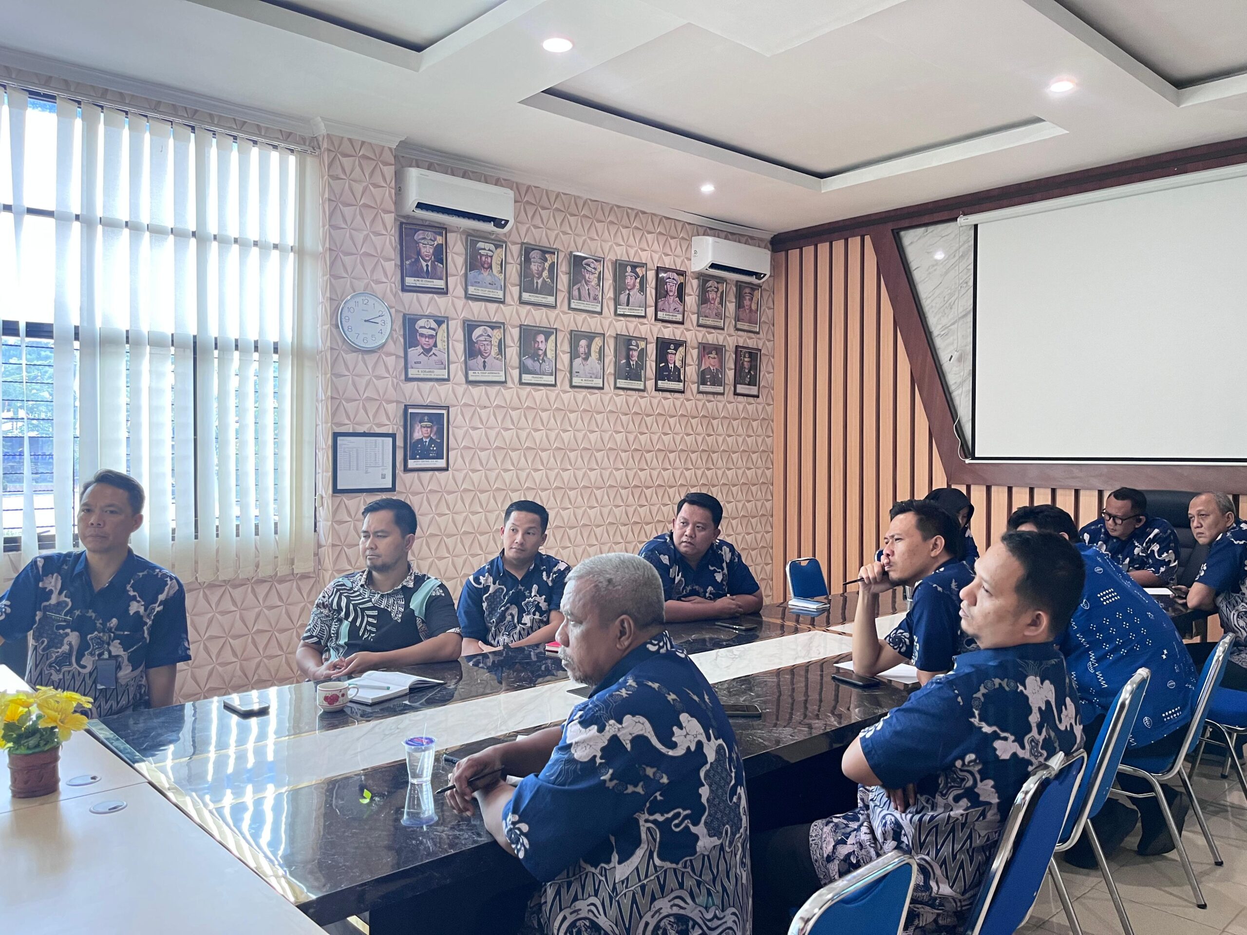 Imigrasi Kotabumi Gelar Rapat Lanjutan: Pastikan Layanan Profesional dan Transparan