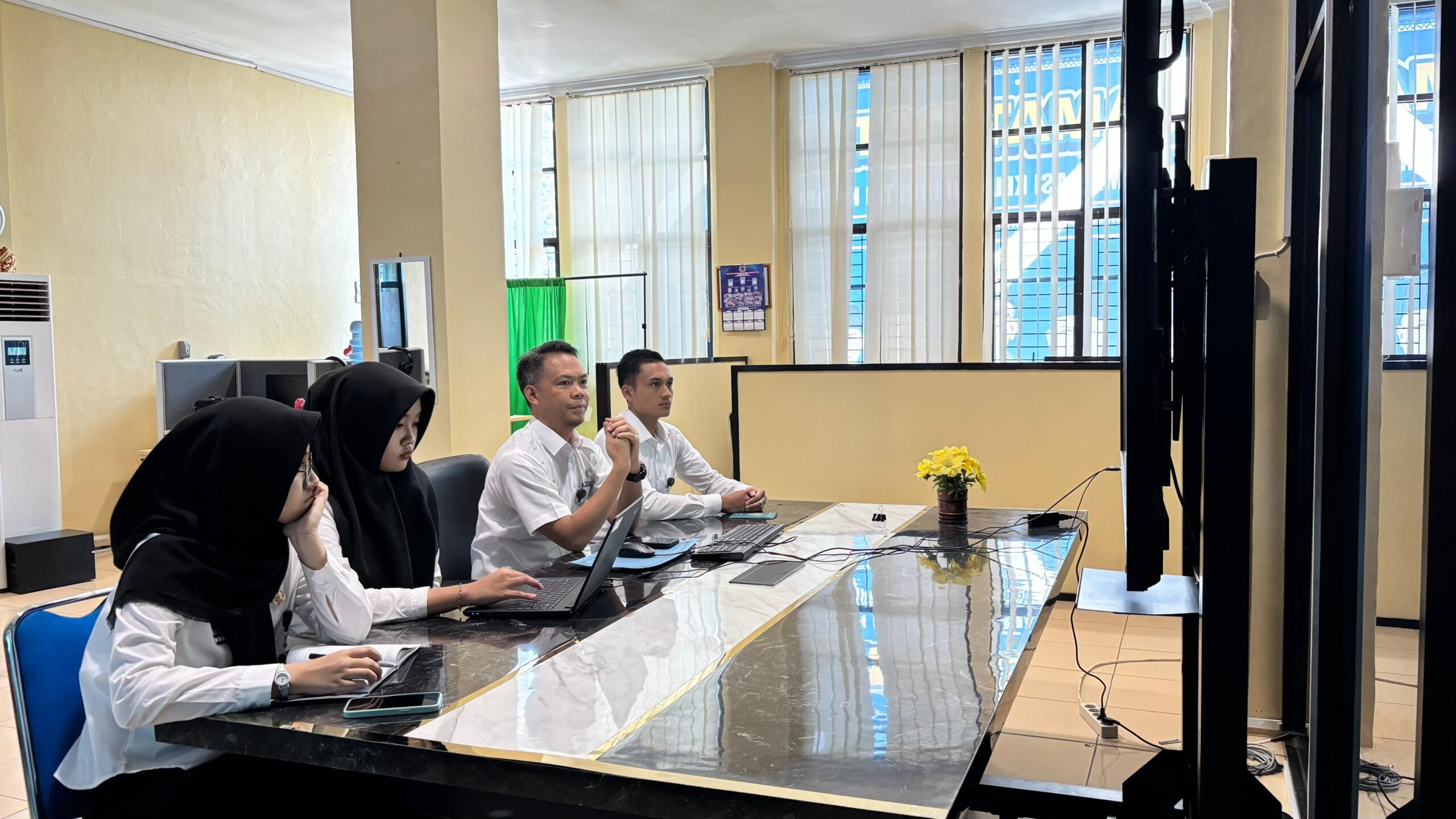 Imigrasi Kotabumi Tingkatkan Pengelolaan Perangkat TIK Melalui Pelatihan MDM Daring