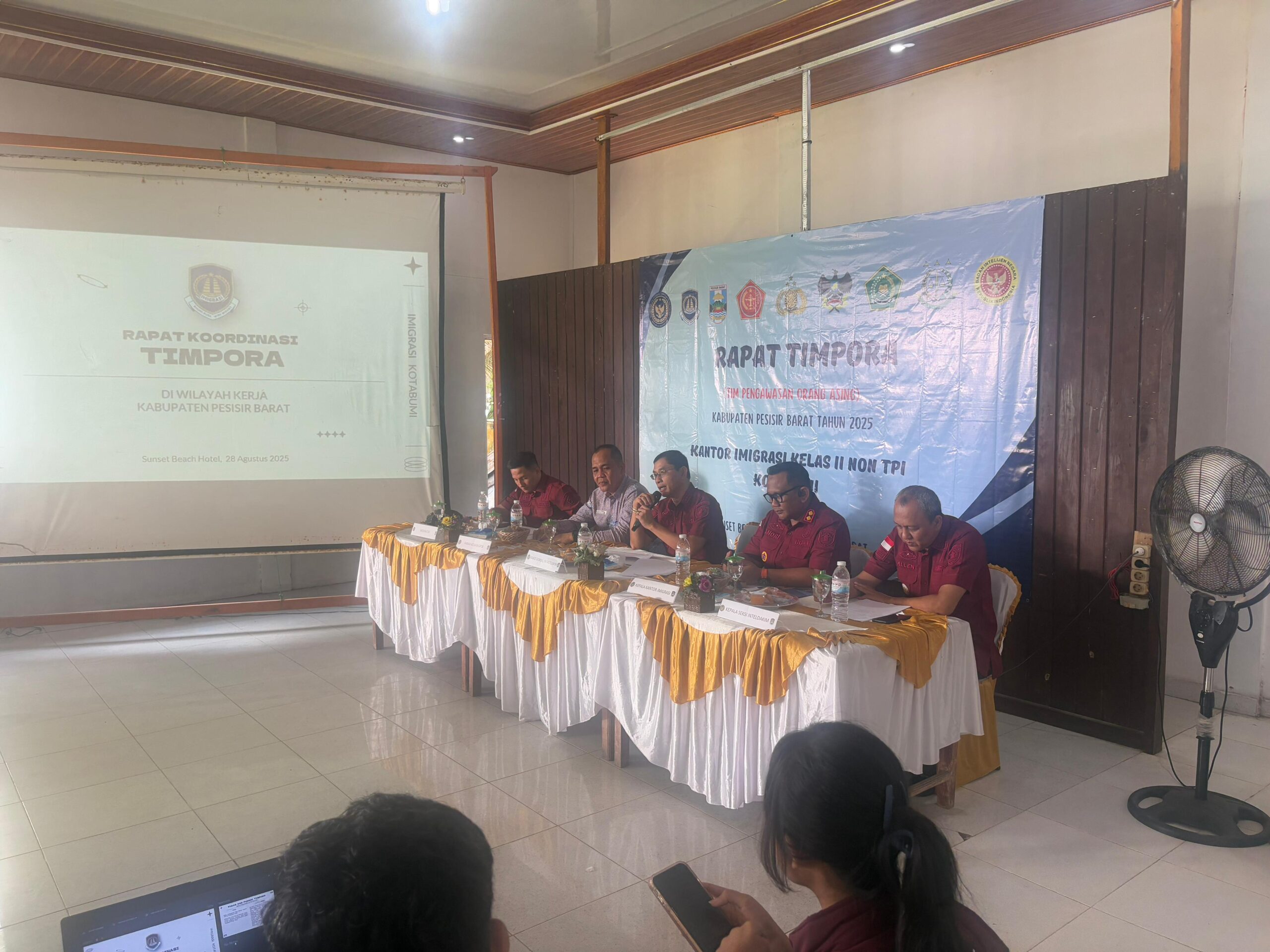 Imigrasi Kotabumi Perkuat Sinergi Pengawasan Orang Asing melalui Rapat TIMPORA di Krui