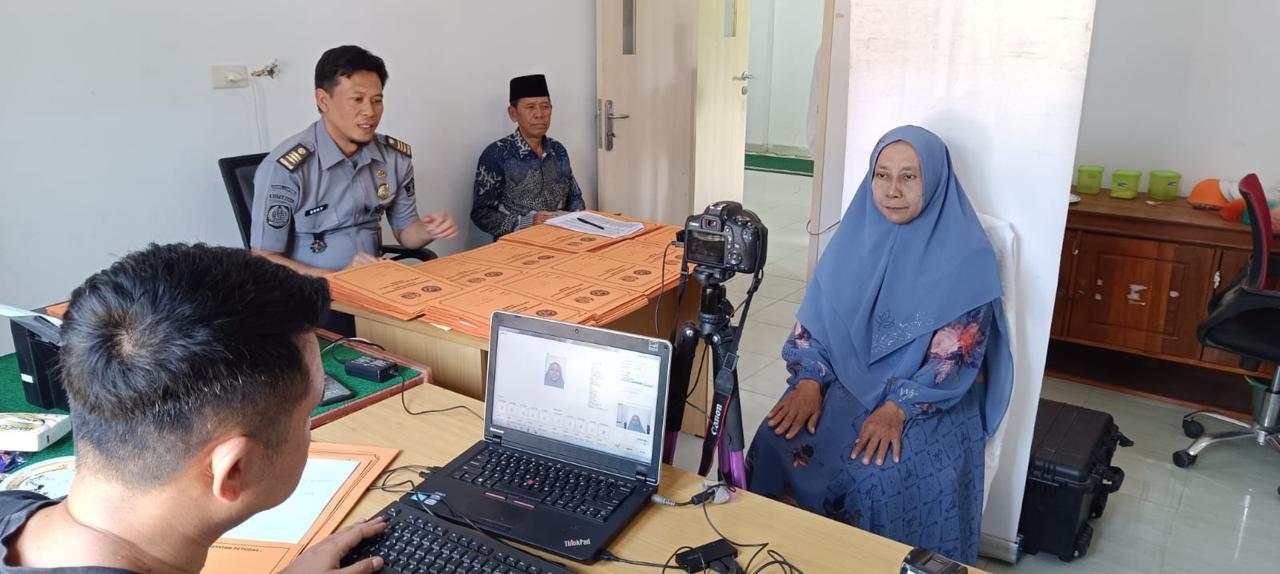 Imigrasi Kotabumi Gelar Layanan Eazy Paspor untuk 107 Calon Jamaah Haji Way Kanan