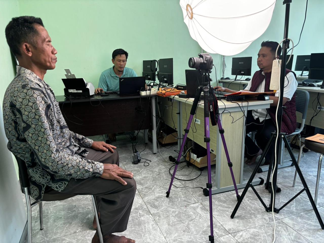 Imigrasi Kotabumi Permudah Layanan Paspor Jamaah Haji Melalui Eazy Paspor