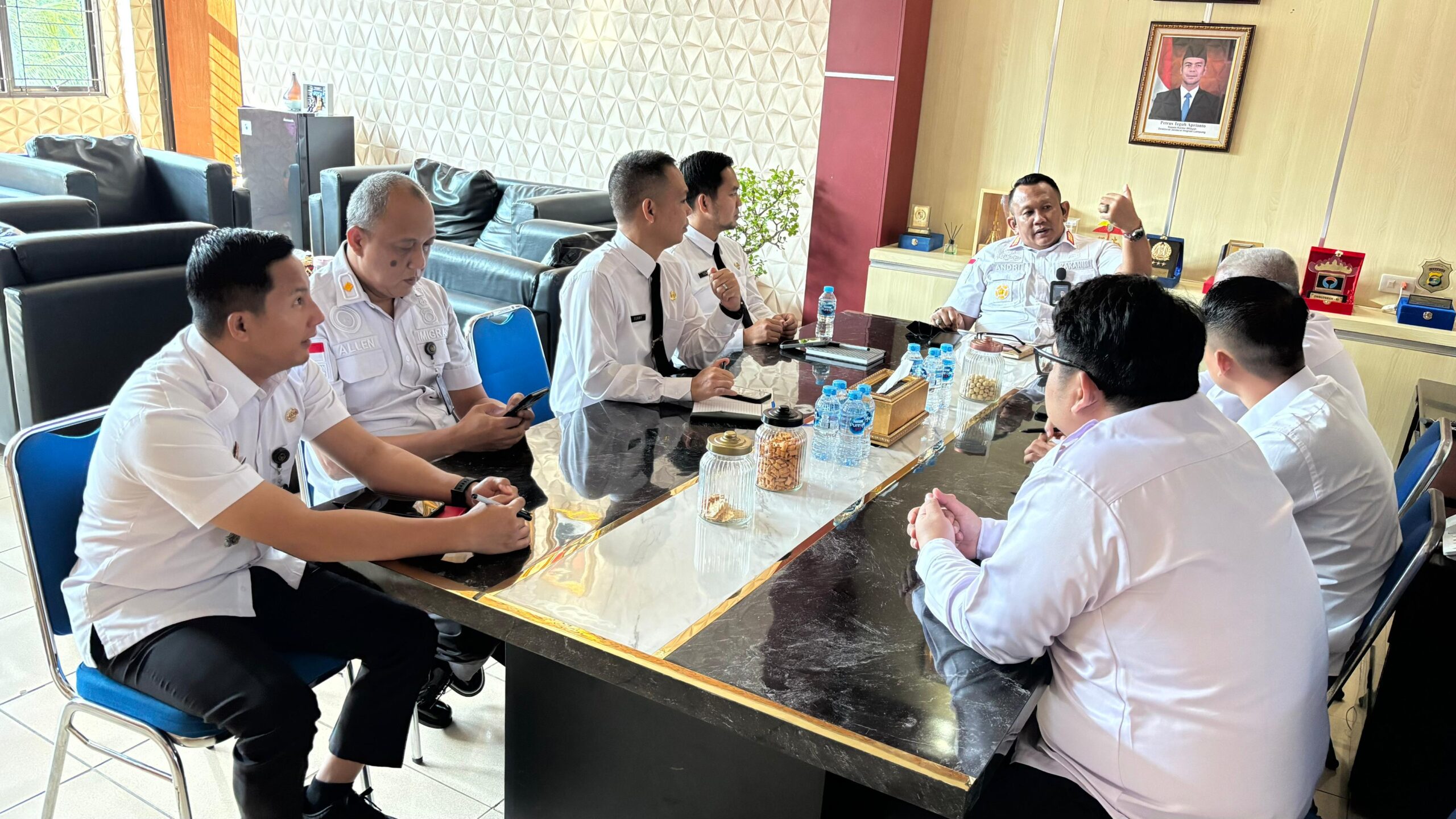 Rapat Struktural Kanim Kotabumi Bahas Evaluasi Layanan dan Percepatan Anggaran