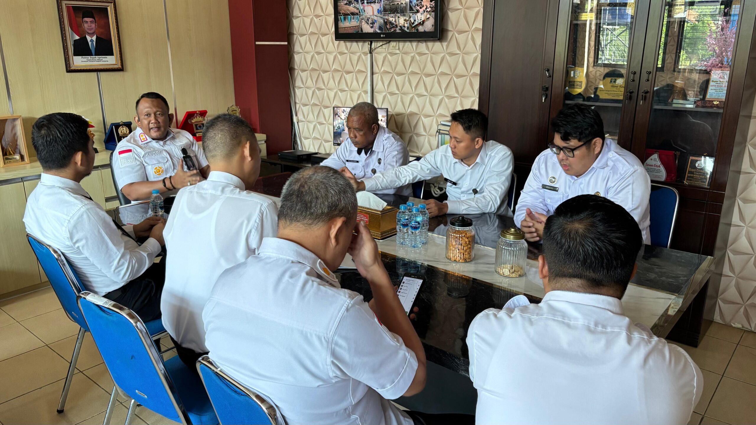 Rapat Struktural Kanim Kotabumi Bahas Evaluasi Layanan dan Percepatan Anggaran