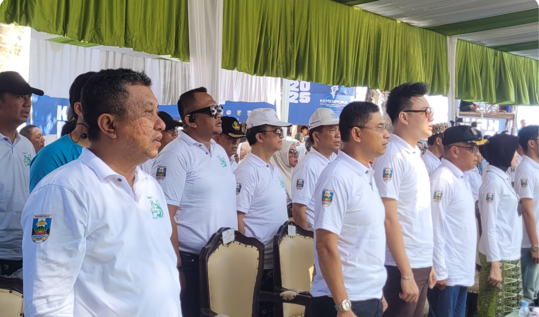 Kepala Kantor Imigrasi Kotabumi Hadiri Pembukaan WSL Krui Pro 2025 di Tanjung Setia