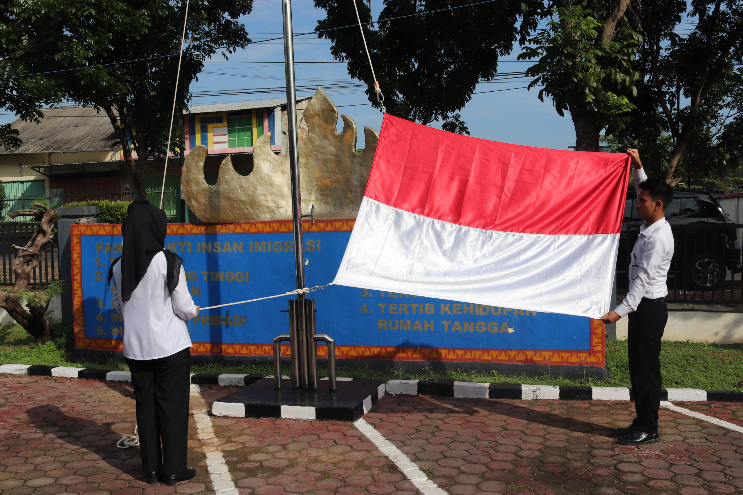 Upacara Hari Kesaktian Pancasila dan Penyerahan SK Kenaikan Pangkat di Kantor Imigrasi Kotabumi