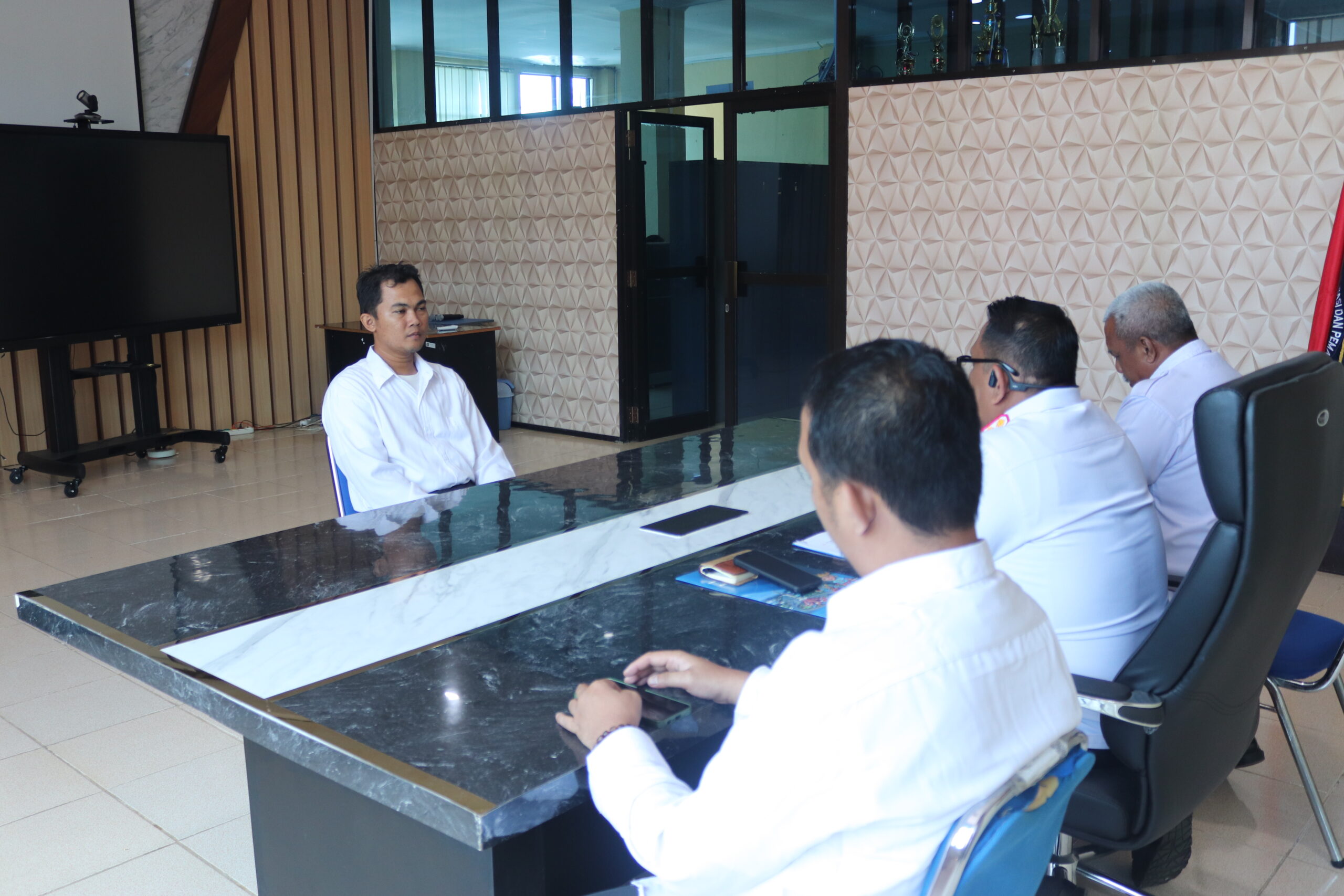 Wawancara Calon Tenaga Outsourcing Baru di Kantor Imigrasi Kotabumi