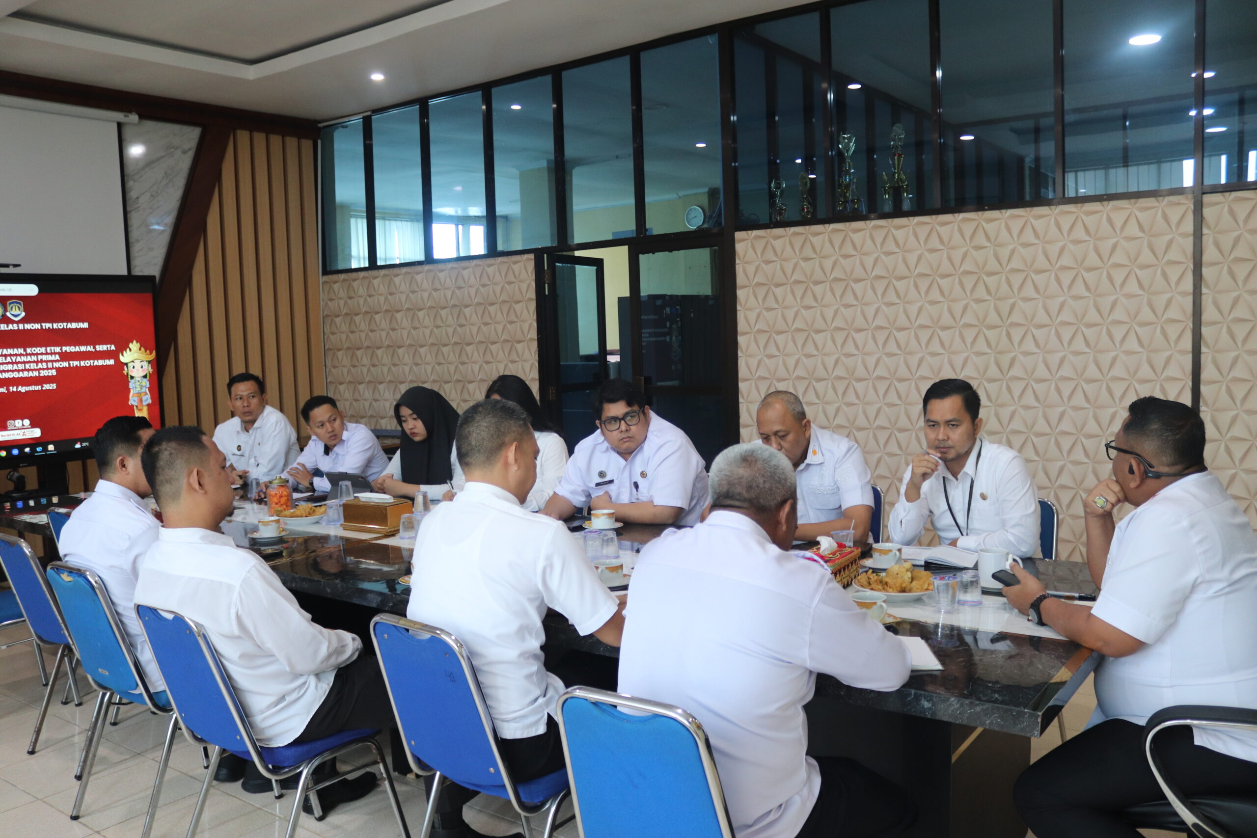 Imigrasi Kotabumi Gelar Rapat Struktural Bahas Agenda Strategis dan Penguatan Kinerja