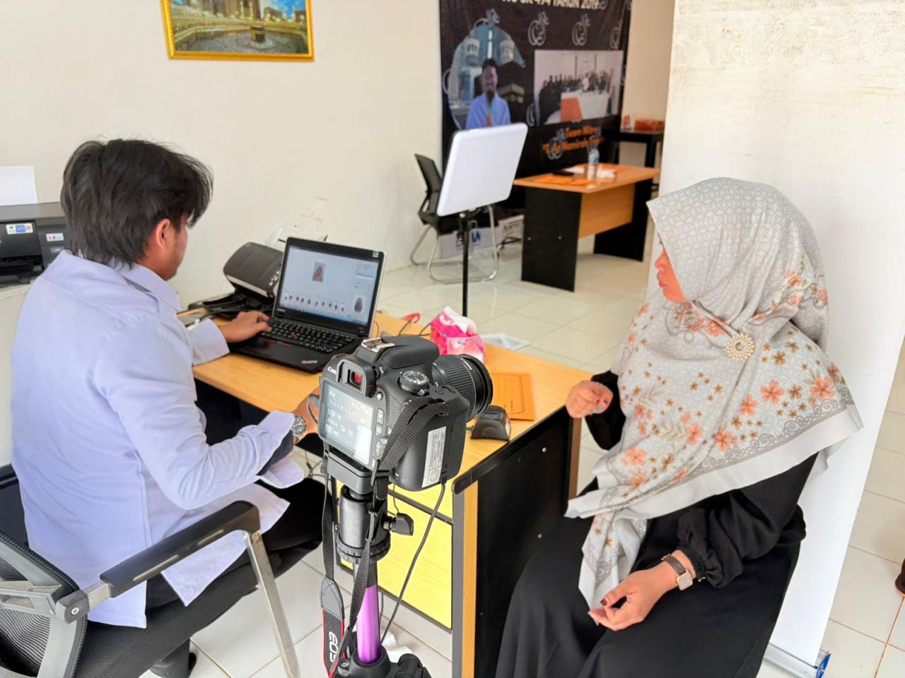 Kantor Imigrasi Kotabumi Laksanakan Layanan Eazy Paspor bagi Calon Jamaah Umroh di Lampung Utara