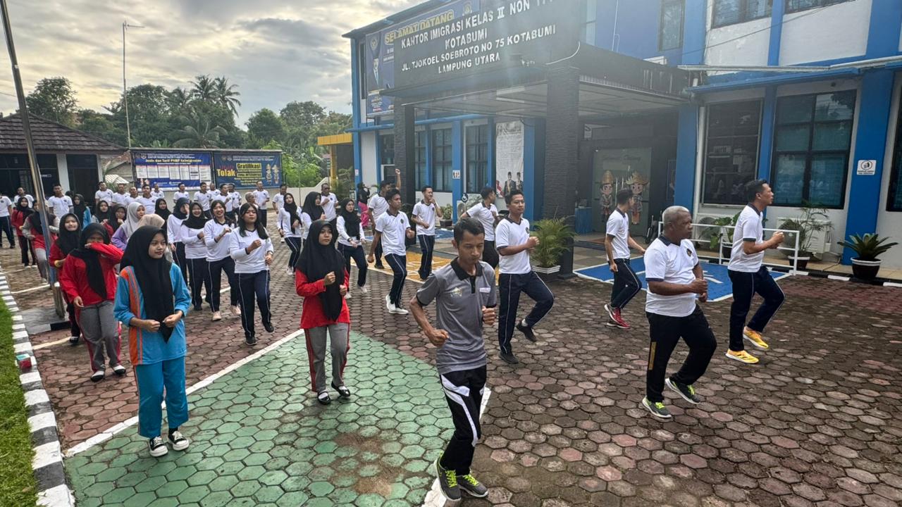 Imigrasi Kotabumi Gelar Senam Pagi Bersama untuk Jaga Kebugaran dan Kekompakan