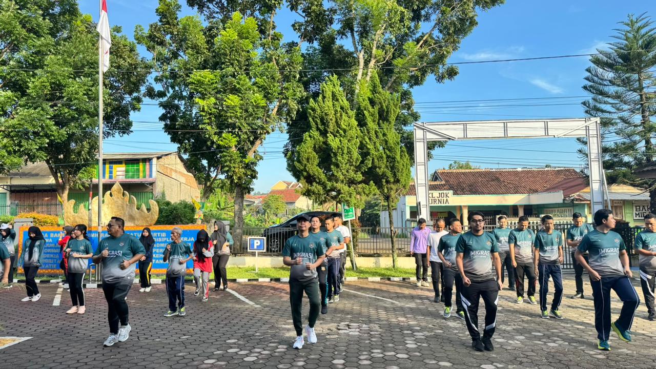Jaga Kebugaran dan Kekompakan, Imigrasi Kotabumi Gelar Senam Pagi Bersama