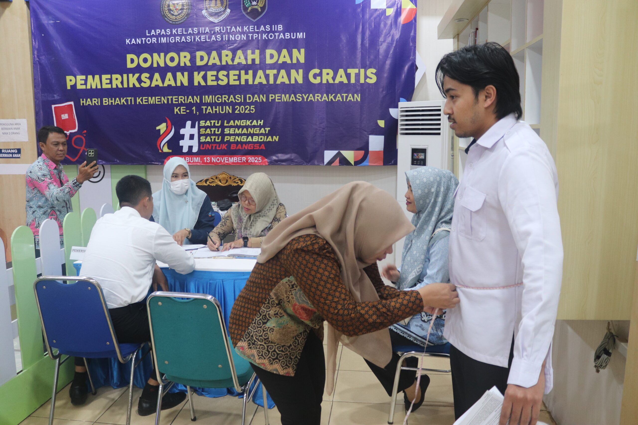 Sinergi Lapas, Rutan, dan Imigrasi Kotabumi Gelar Donor Darah dan Pemeriksaan Kesehatan Gratis dalam Rangka Hari Bhakti Kemenimipas