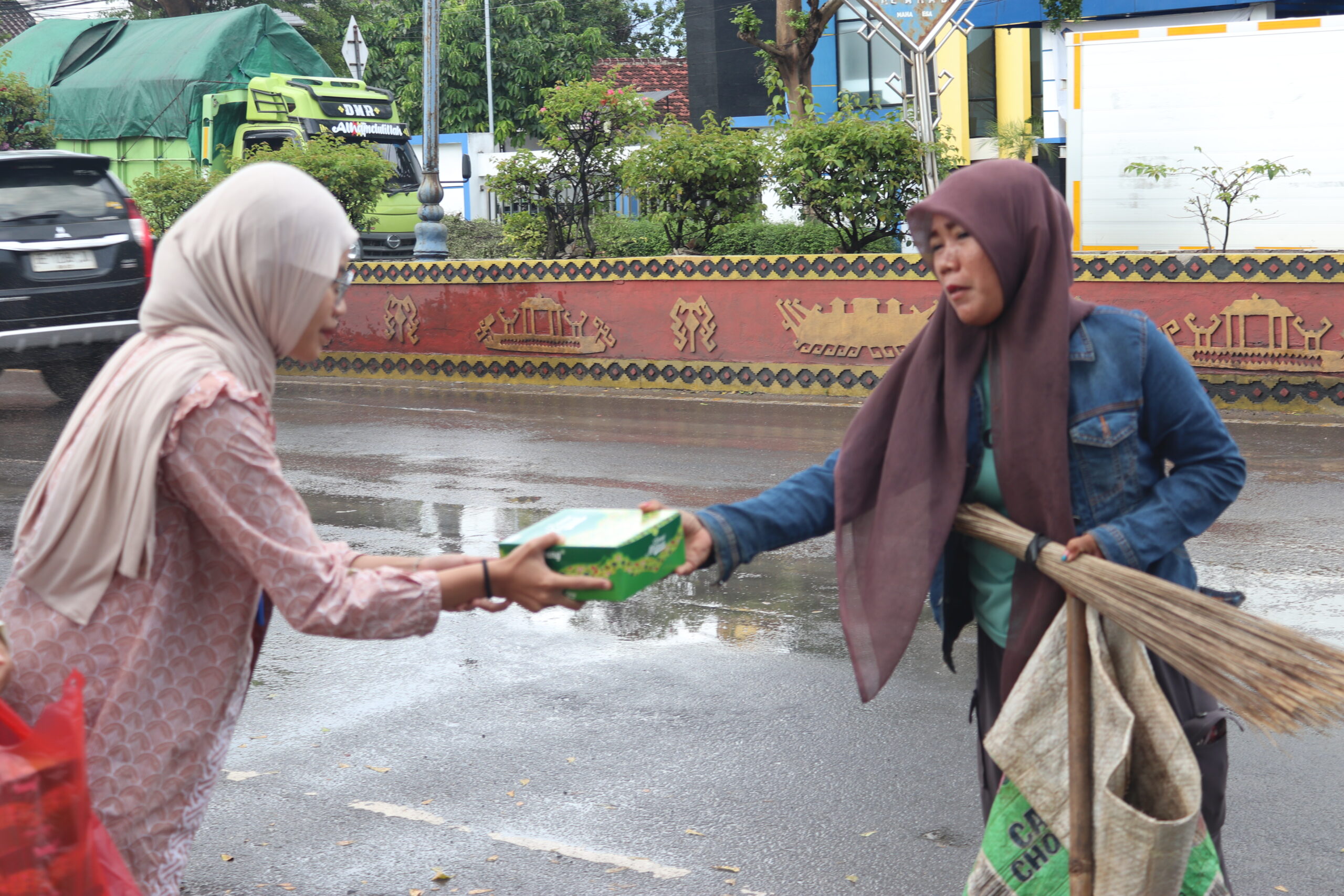 Imigrasi Kotabumi Gelar Kegiatan Jumat Berkah sebagai Wujud Kepedulian Sosial