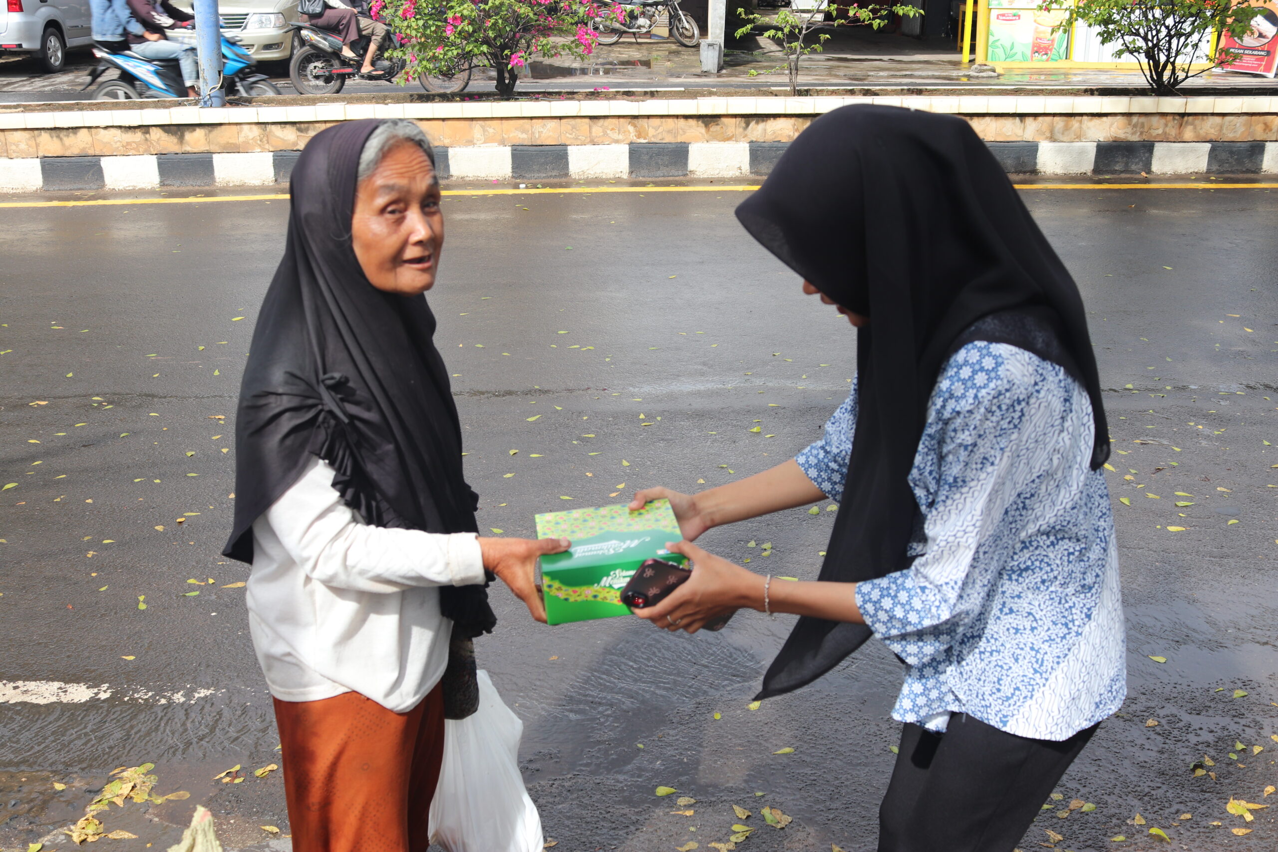 Imigrasi Kotabumi Gelar Kegiatan Jumat Berkah sebagai Wujud Kepedulian Sosial