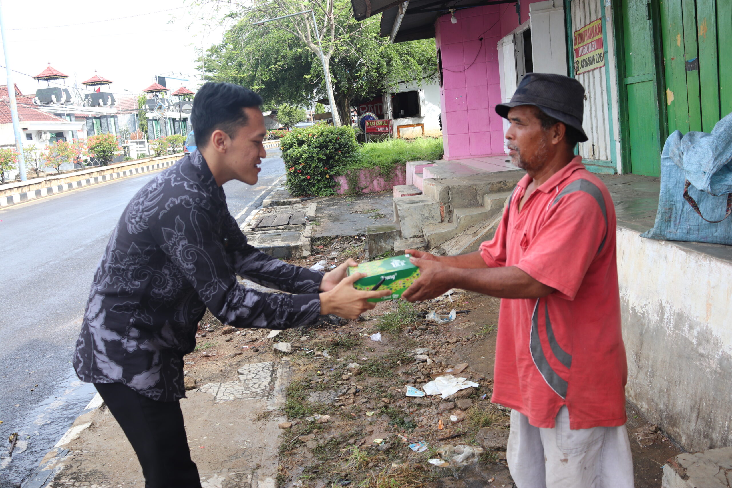 Imigrasi Kotabumi Gelar Kegiatan Jumat Berkah sebagai Wujud Kepedulian Sosial