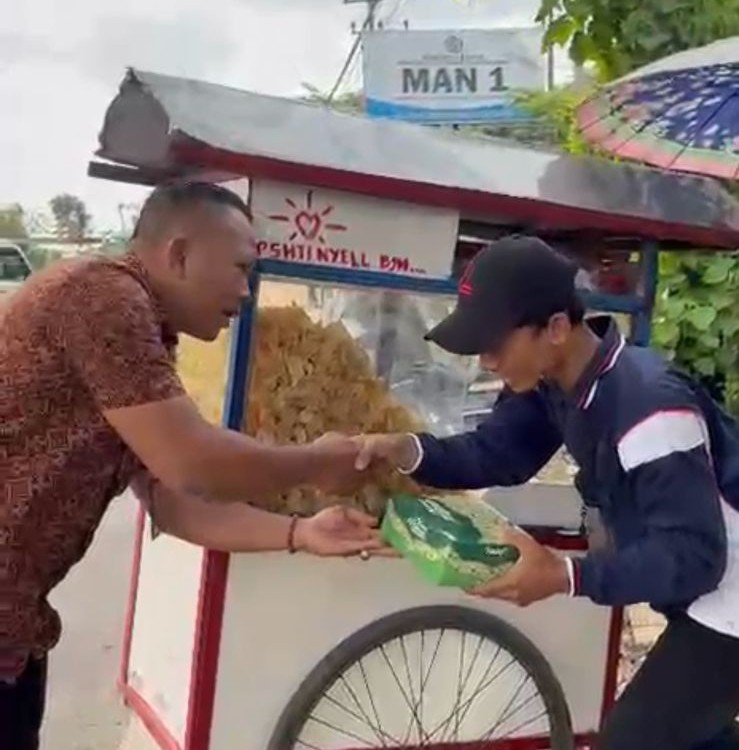 Jumat Berkah Imigrasi Kotabumi: Menebar Manfaat dan Mempererat Kepedulian Sosial