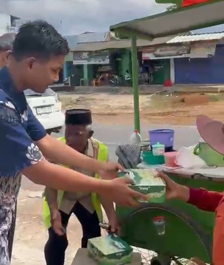 Jumat Berkah Imigrasi Kotabumi: Menebar Manfaat dan Mempererat Kepedulian Sosial