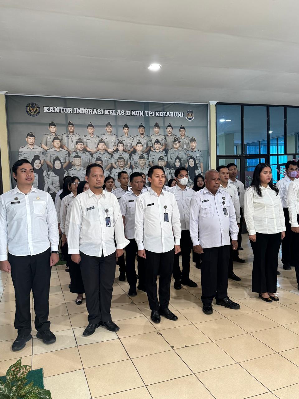 Menggelorakan Semangat Pengabdian: Upacara Hari Bhakti Kemenkumham di Imigrasi Kotabumi