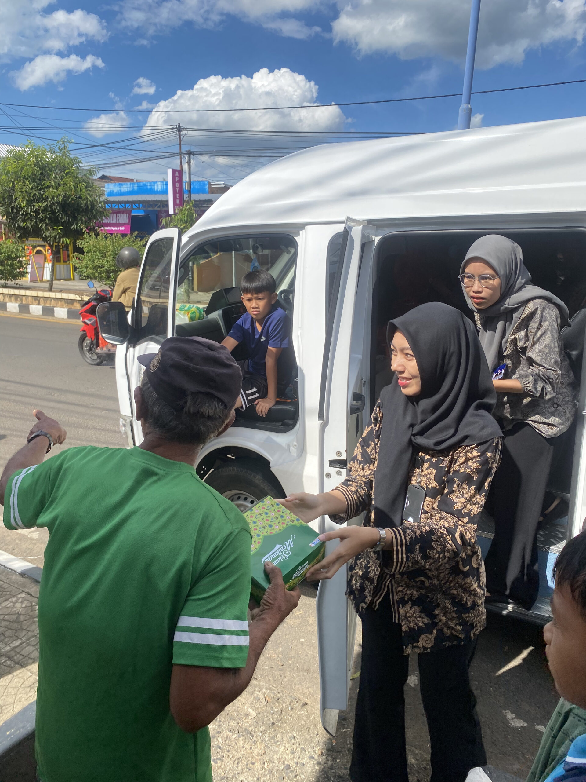 Kantor Imigrasi Kotabumi Gelar Kegiatan Jumat Berkah sebagai Wujud Kepedulian Sosial