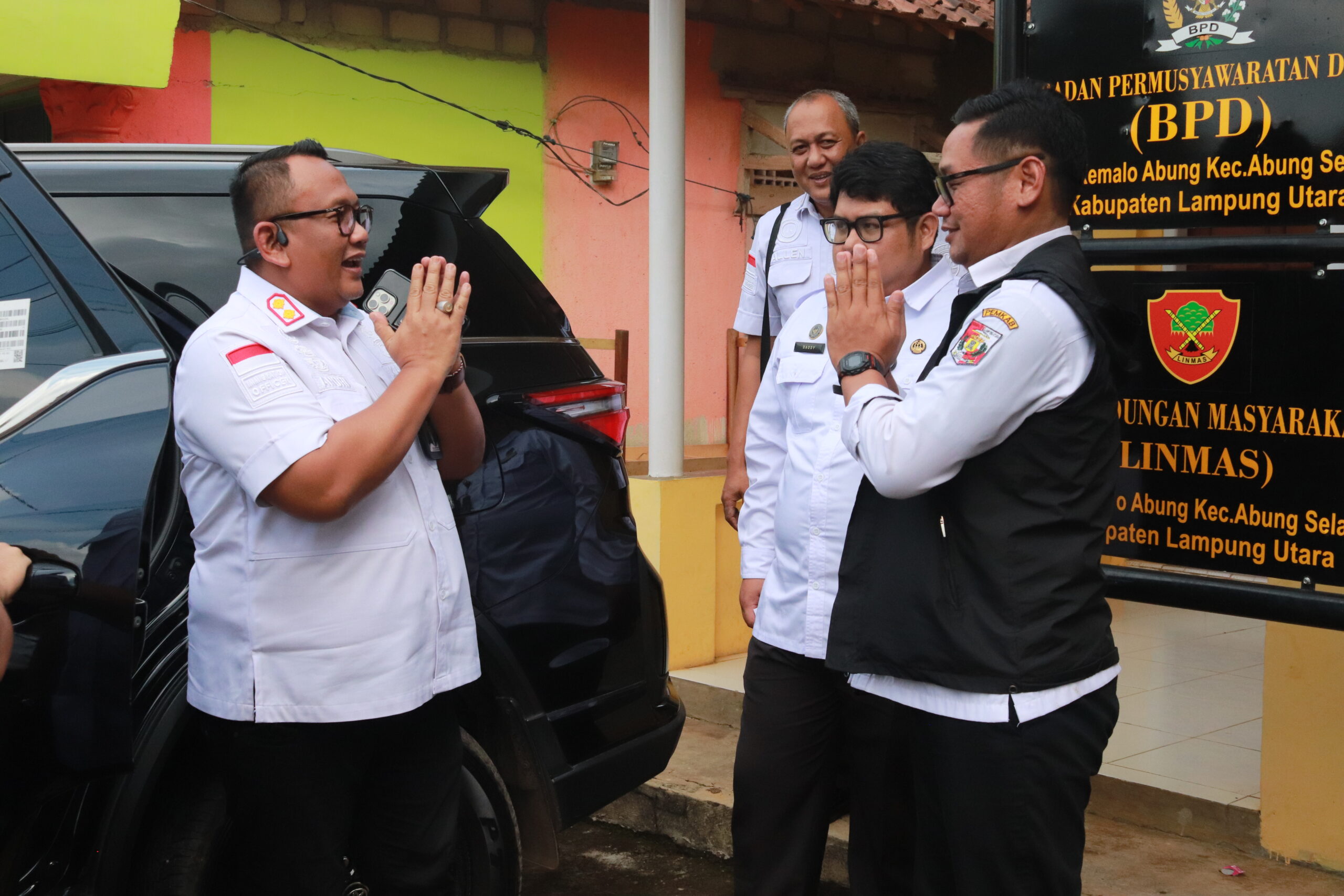 Imigrasi Kotabumi Gelar Bakti Sosial: Sembako untuk Anak Yatim di Desa Kemalo Abung