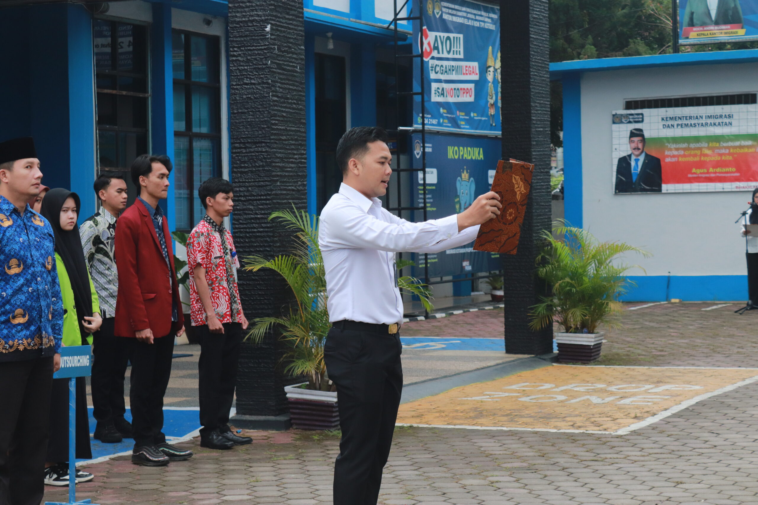 Kantor Imigrasi Kotabumi Gelar Upacara Peringatan ke-77 Hari Bela Negara Tahun 2025