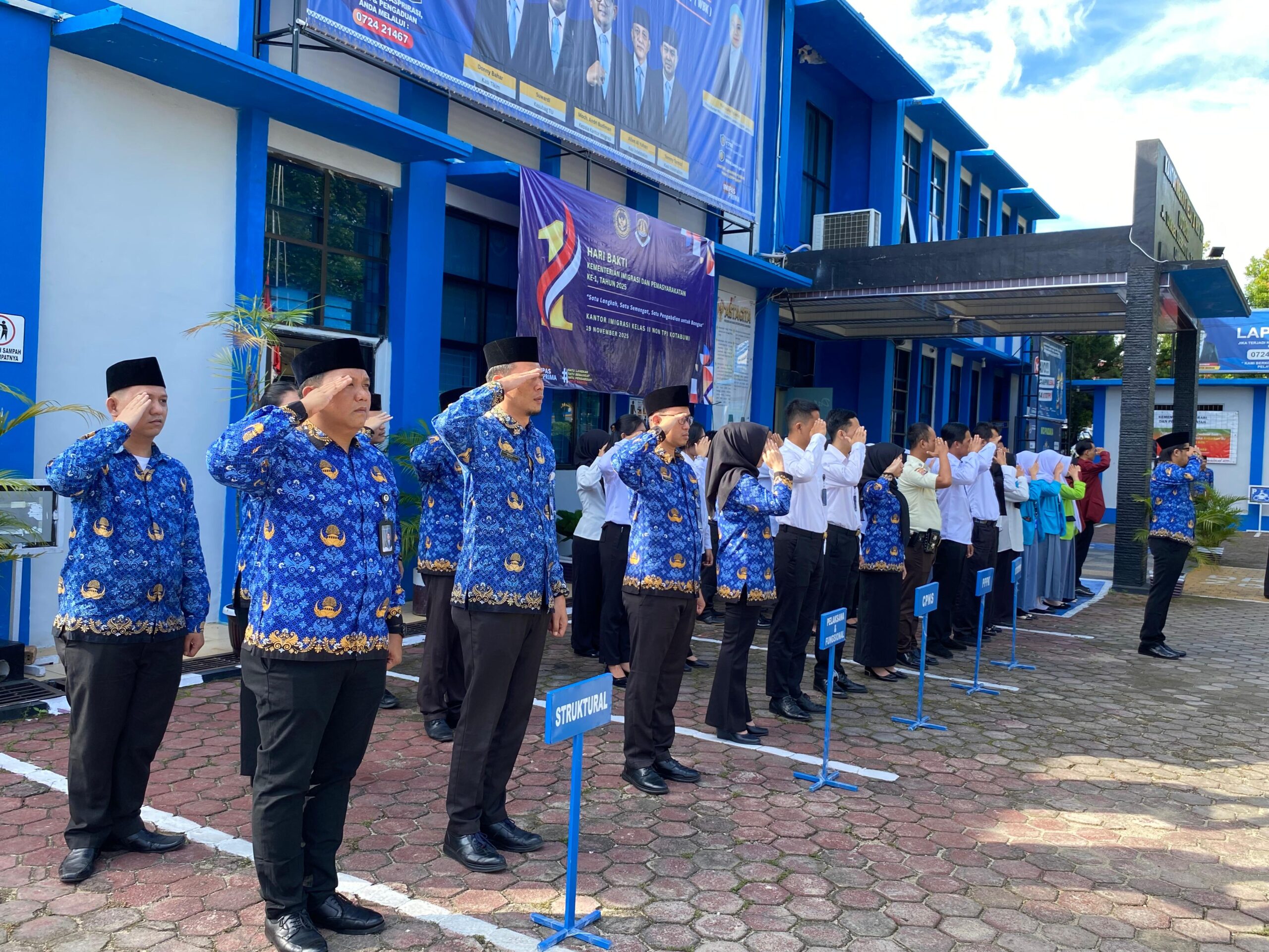 Upacara HUT KORPRI ke-54 di Imigrasi Kotabumi: Perkuat Soliditas dan Integritas ASN