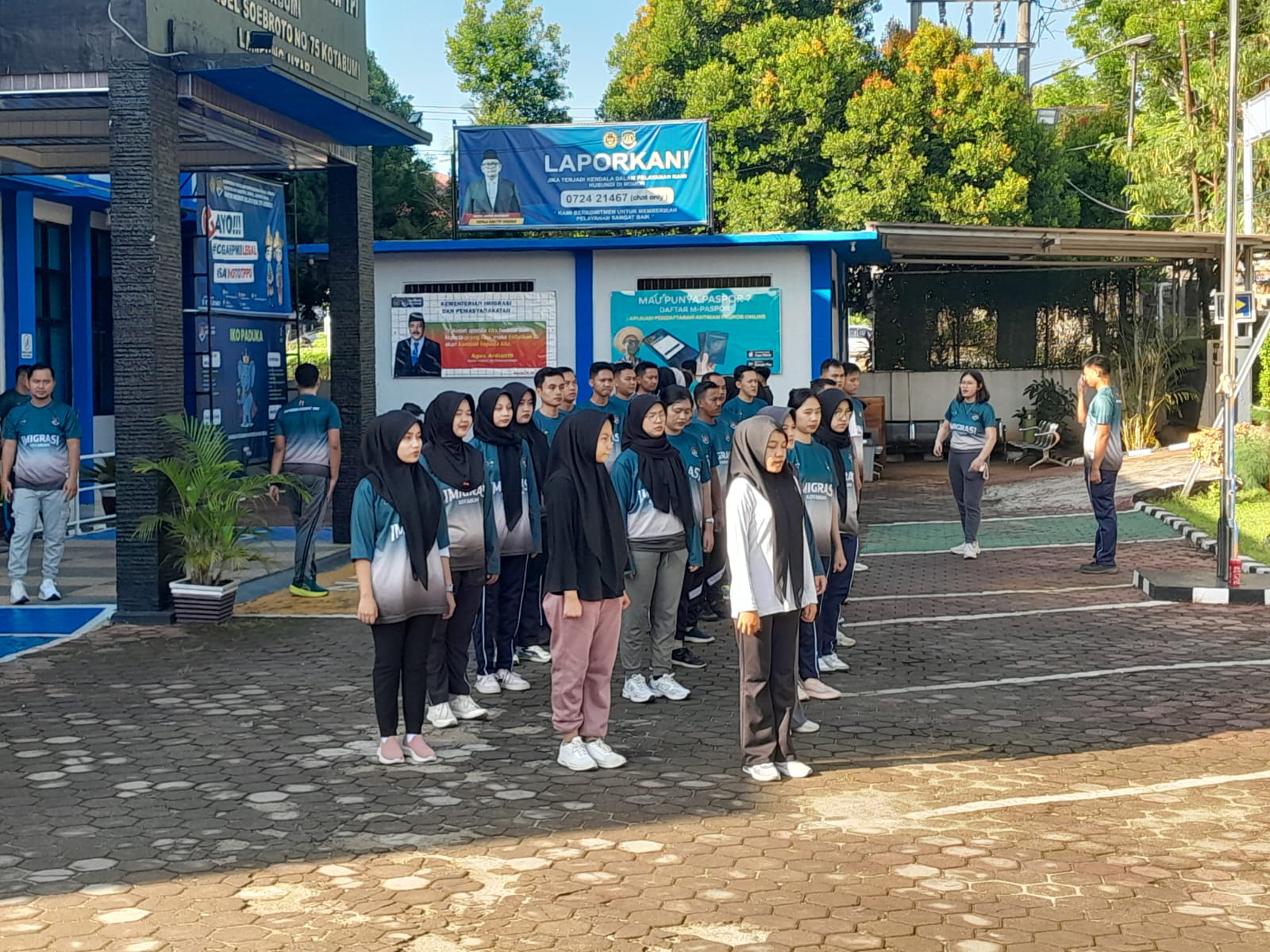 Jalan Sehat dan Latihan PBB Warnai Kegiatan Imigrasi Kotabumi