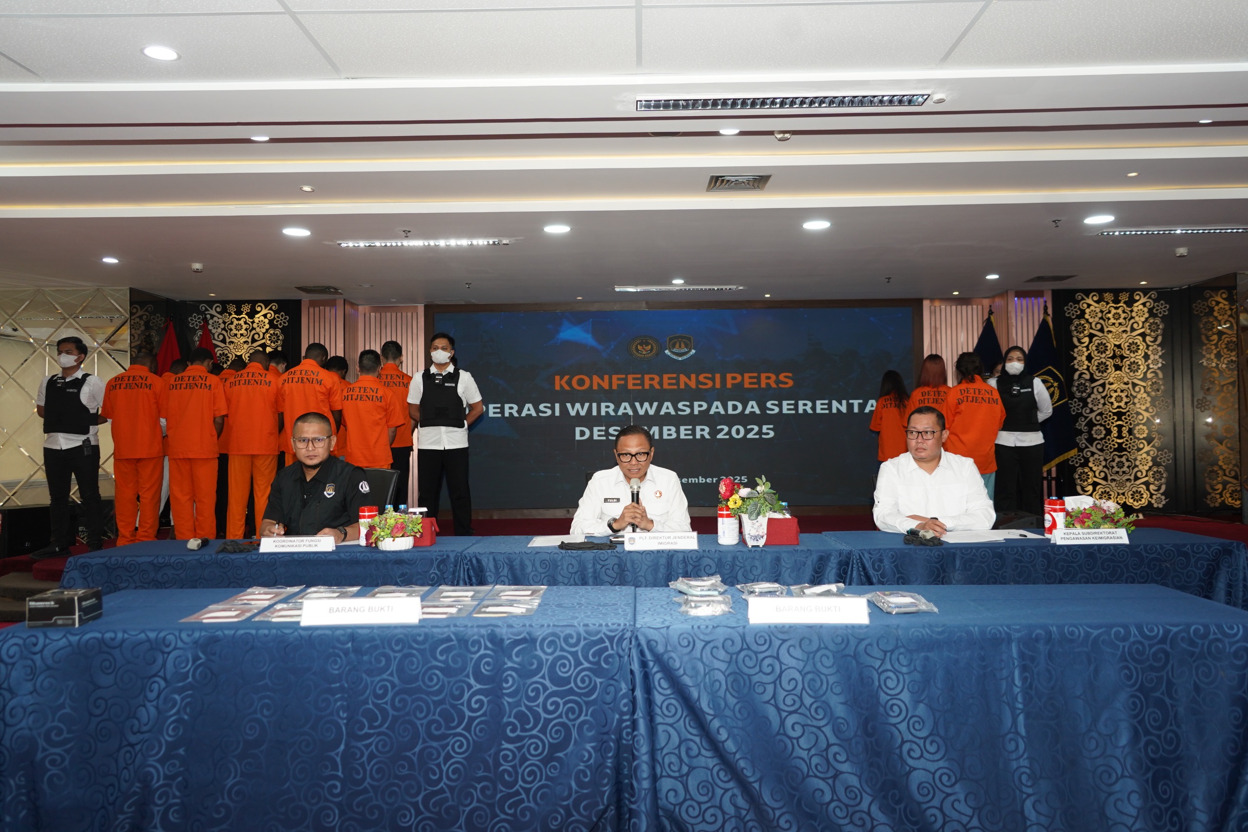 Operasi Wirawaspada dan Pertambangan, Imigrasi Amankan 220 WNA Diduga Melanggar Izin Tinggal