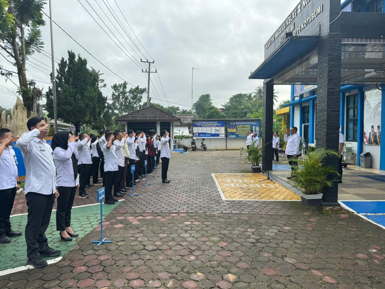 Apel Pagi Terakhir Kepala Kantor Imigrasi Kotabumi, Sampaikan Ucapan Natal dan Pesan Disiplin