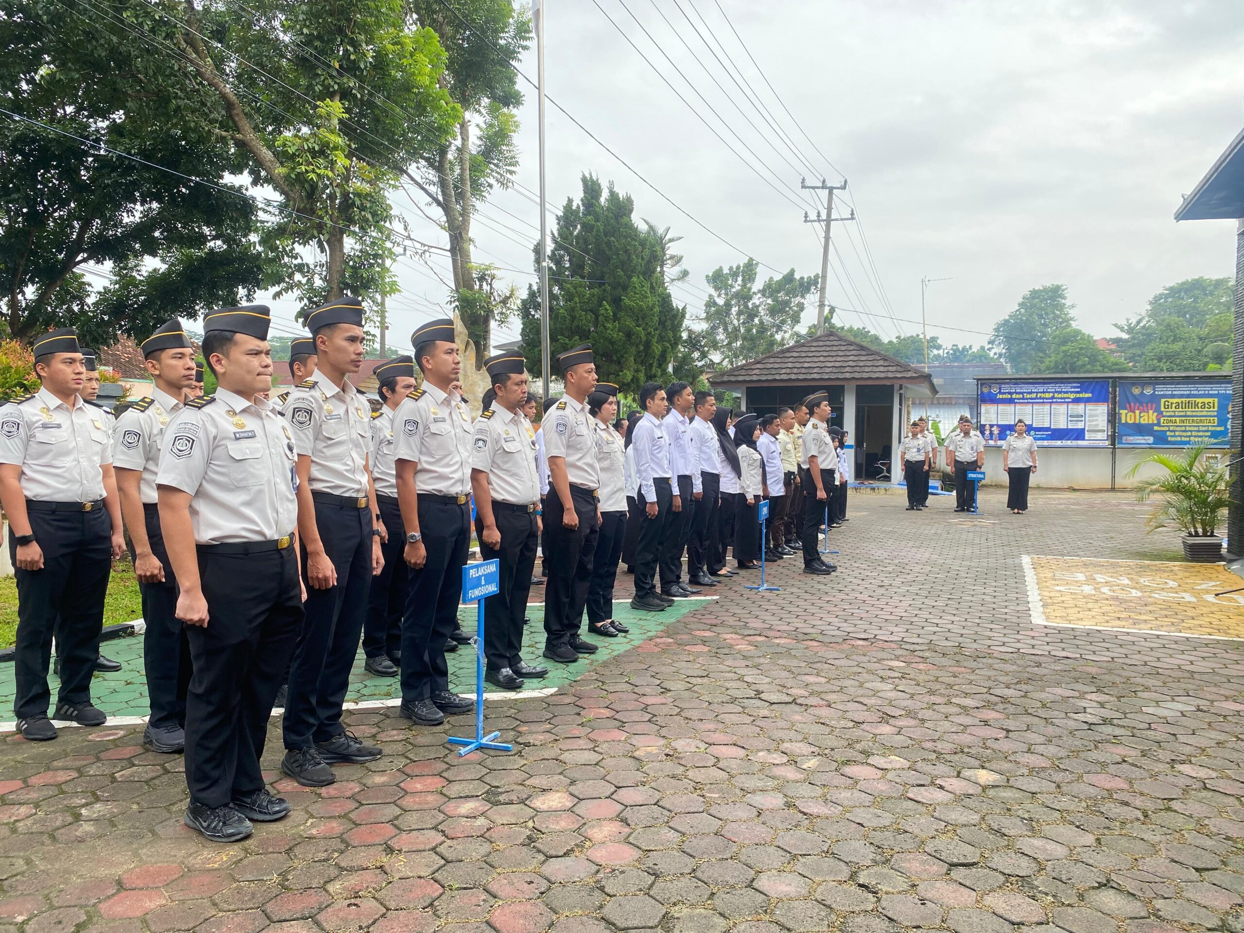 Apel Pagi Perkuat Disiplin dan Kekompakan Pegawai Imigrasi Kotabumi