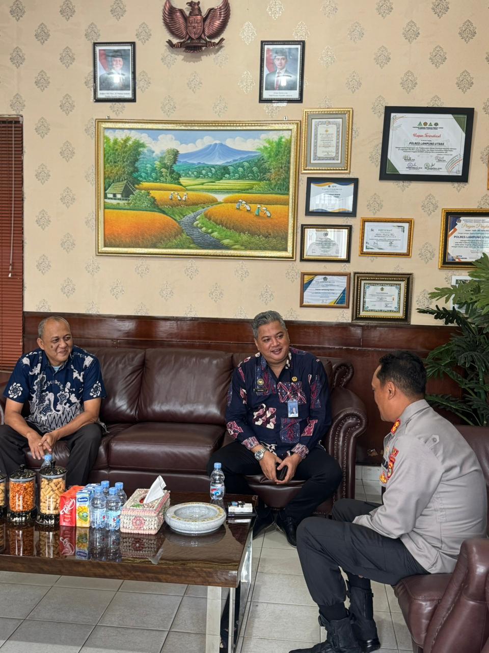 Kepala Kantor Imigrasi Kotabumi Lakukan Koordinasi dan Silaturahmi dengan Polres Lampung Utara
