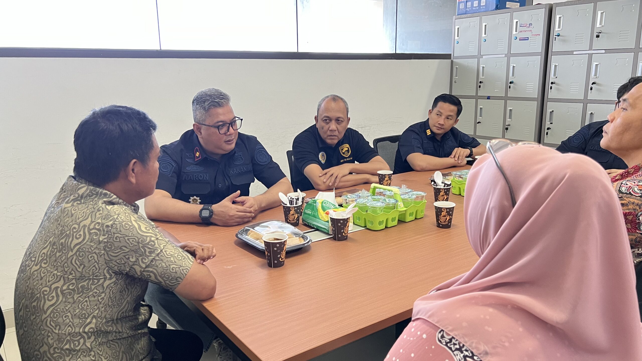 Kantor Imigrasi Kotabumi Perkuat Koordinasi dengan Kesbangpol Pesisir Barat